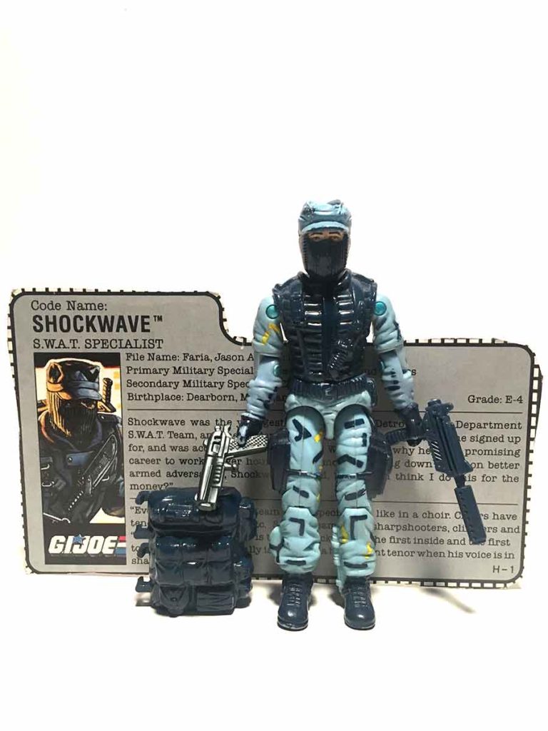 GI JOE SHOCKWAVE W/ ORIGINAL WEAPONS & FILECARD - Brooklyn Comic Shop